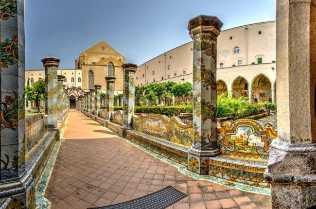 Donna Luisa A Santa Chiara Bed & Breakfast Naples Exterior photo